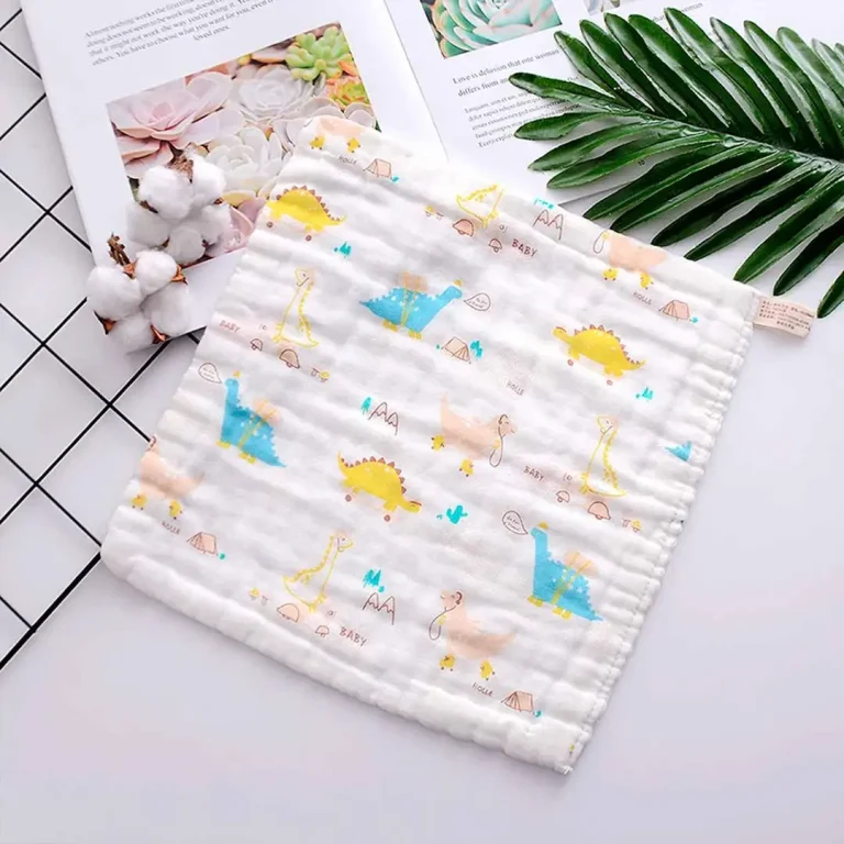 Муслиновый слюнявчик квадрат Holly baby Дино 25*25 см