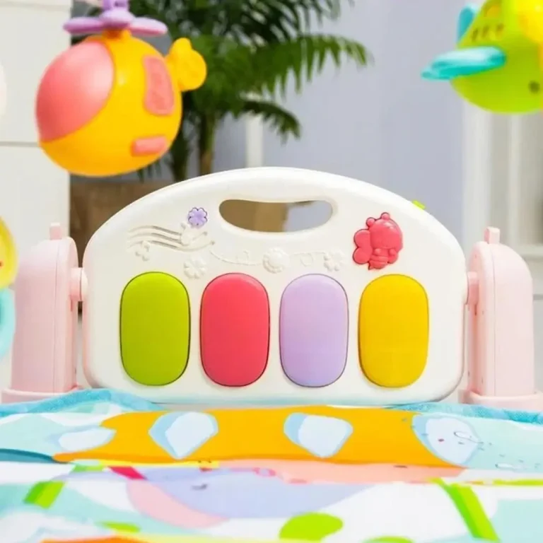 Развивающий коврик Babys piano gym mat Мишка на самолете Зеленый