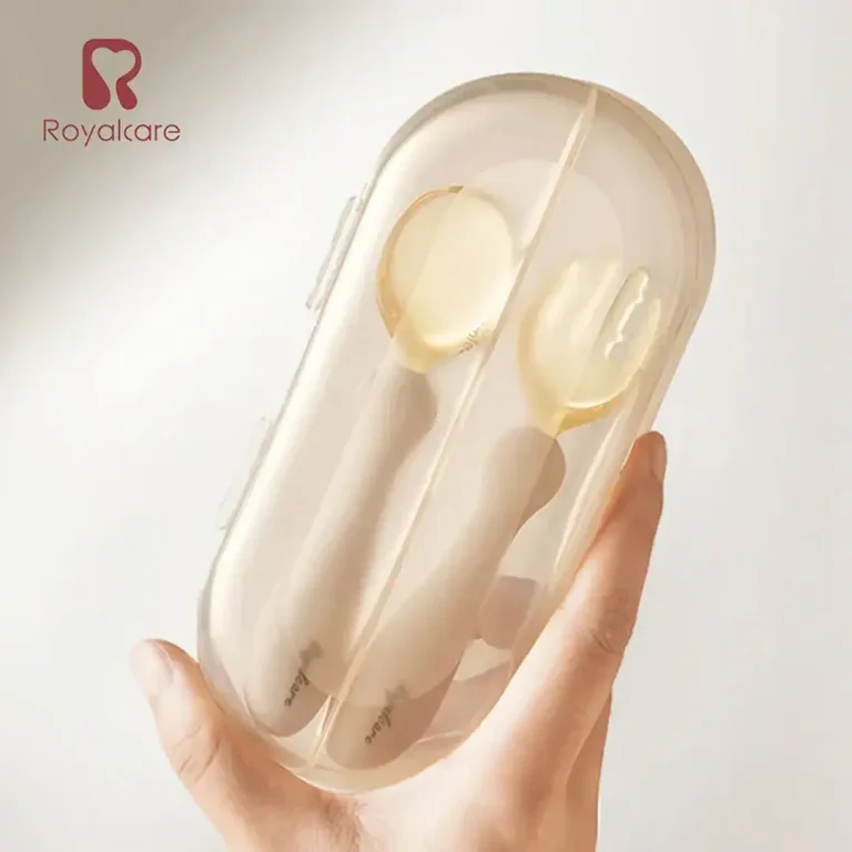 Набор столовых приборов Royalcare гибкая ложечка + вилочка 6+ мес
