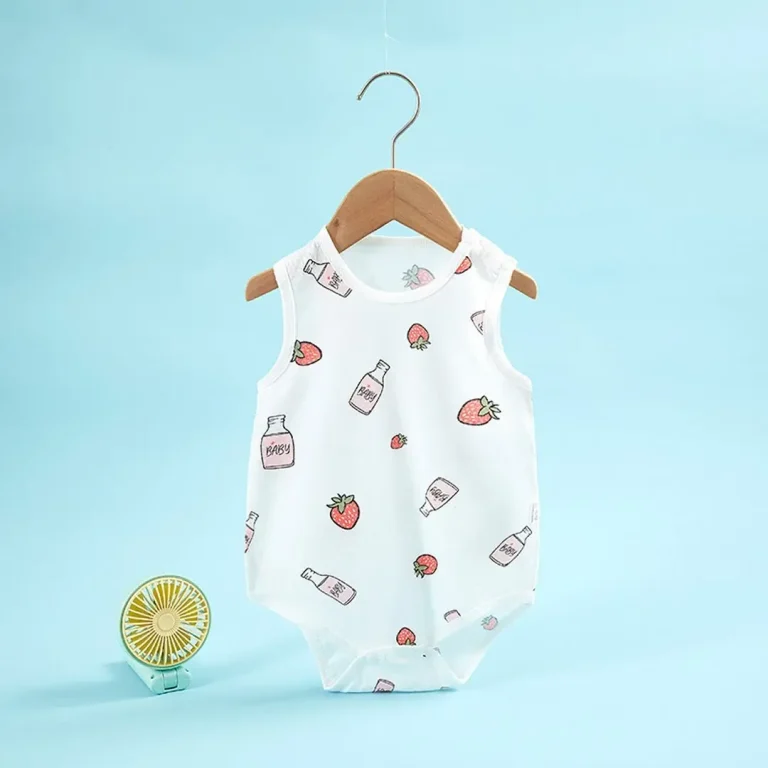 Боди муслиновый Клубничка Baby Белый