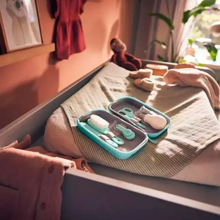 Набор Philips Avent по уходу за ребенком SCH401/00