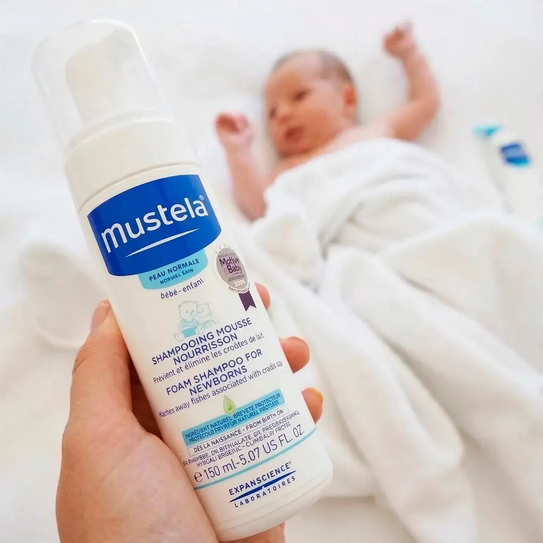 Пенка-шампунь Mustela успокаивает кожу головы 150 мл