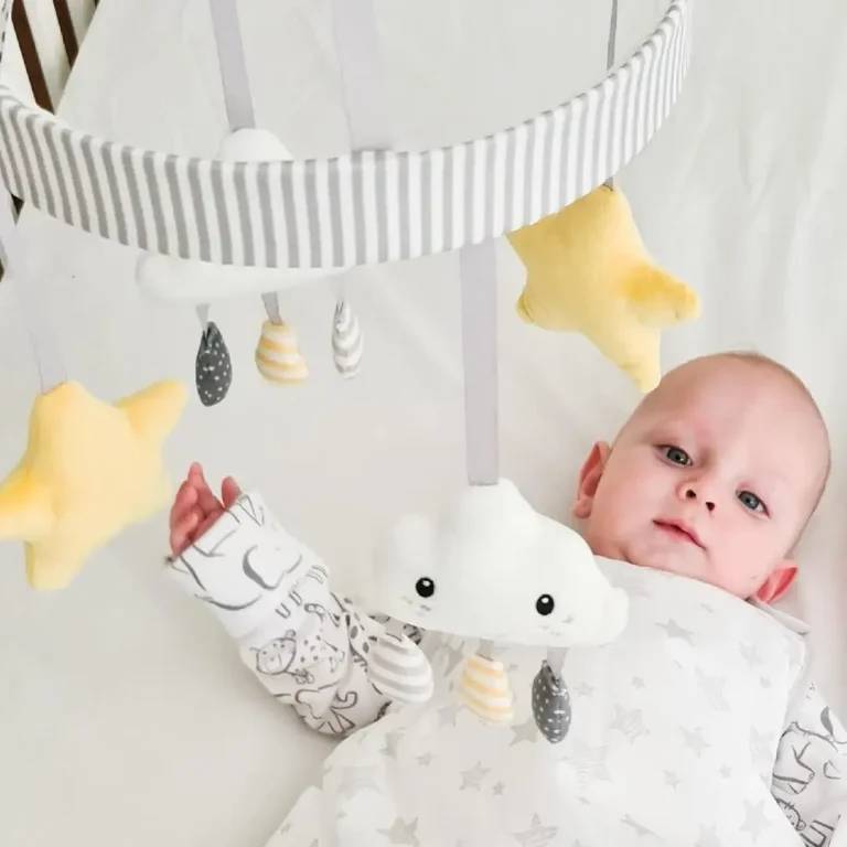 Мобиль Nuby Музыкальная карусель пингвин и его друзья 0+ мес